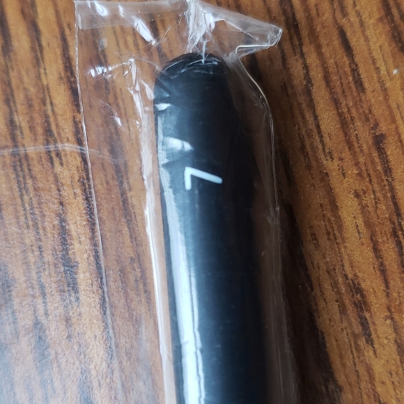 NARS Flat Concealer Brush #7 - Picture 6 of 9